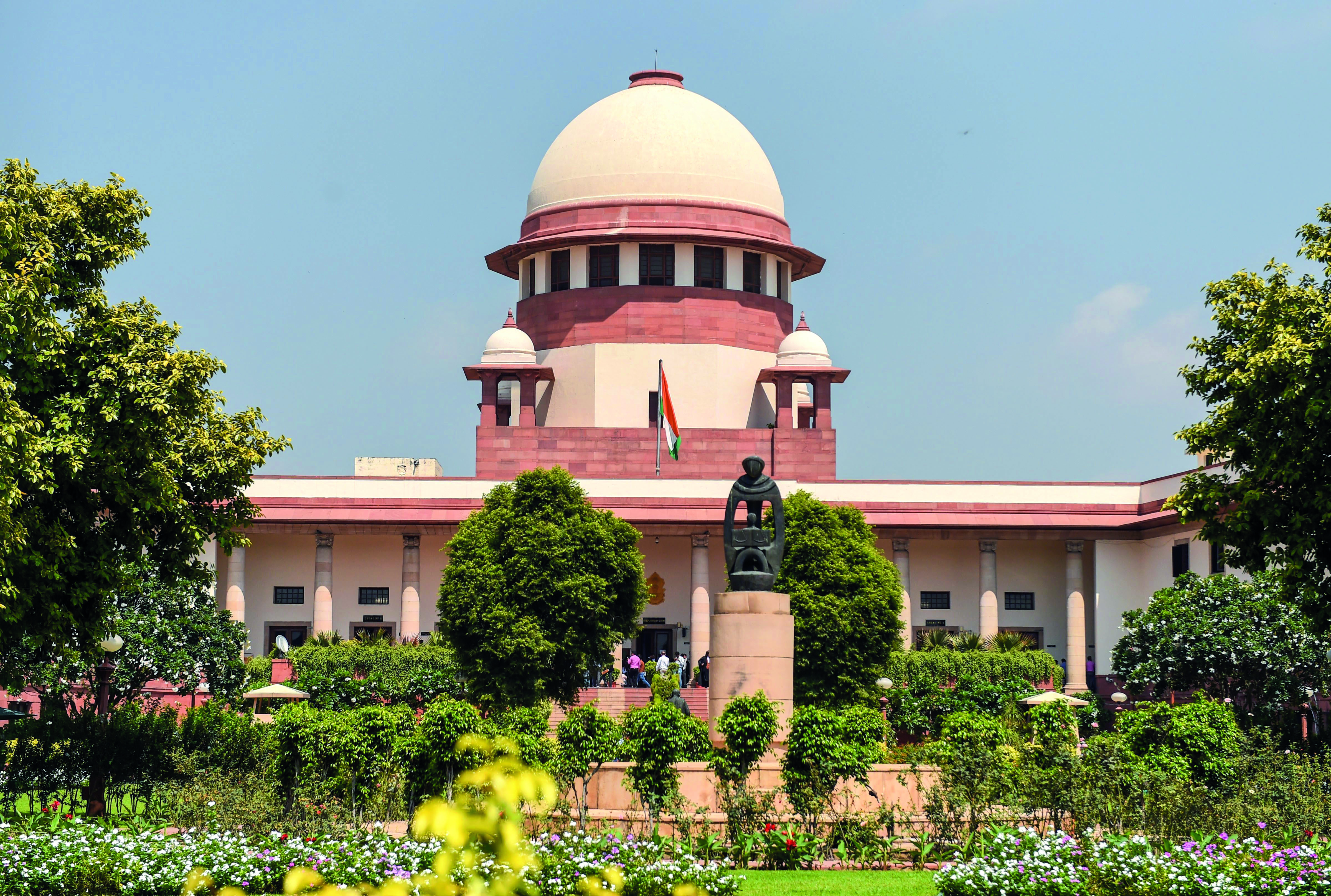Citizenship law: SC asks lawyers to decide issues for adjudication Citizenship law: SC asks lawyers to decide issues for adjudication