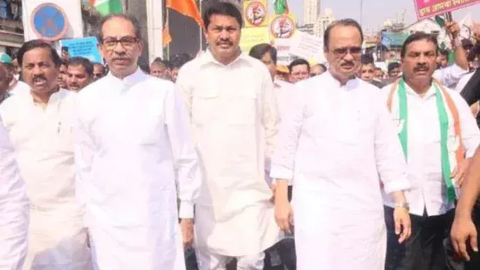 Uddhav Thackeray Lead Opposition Morcha In Mumbai, BJP Reacts, Says Maafi Maango Uddhav Thackeray Lead Opposition Morcha In Mumbai, BJP Reacts, Says Maafi Maango