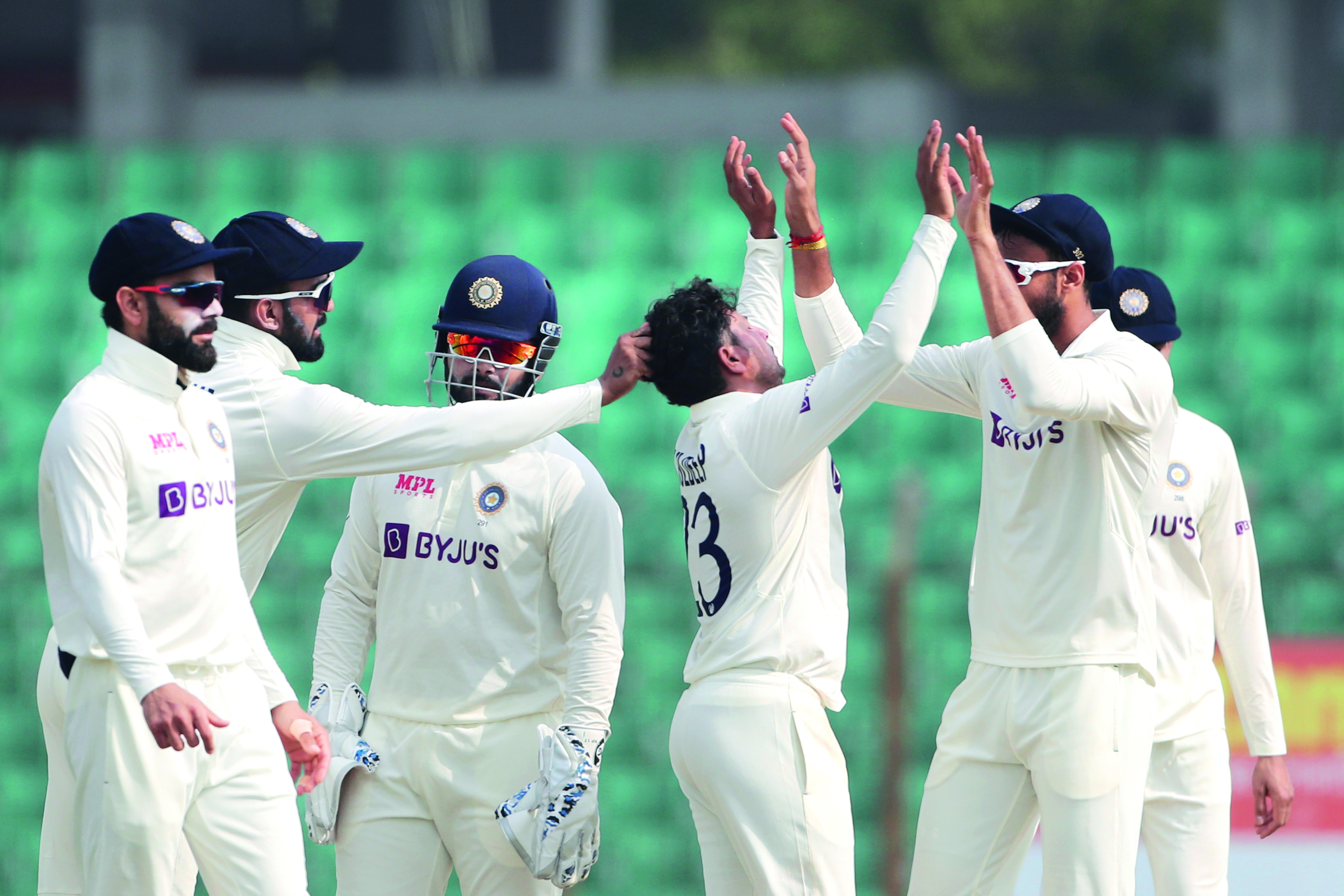 Kuldeep returns career-best figures in Indias 188-run win