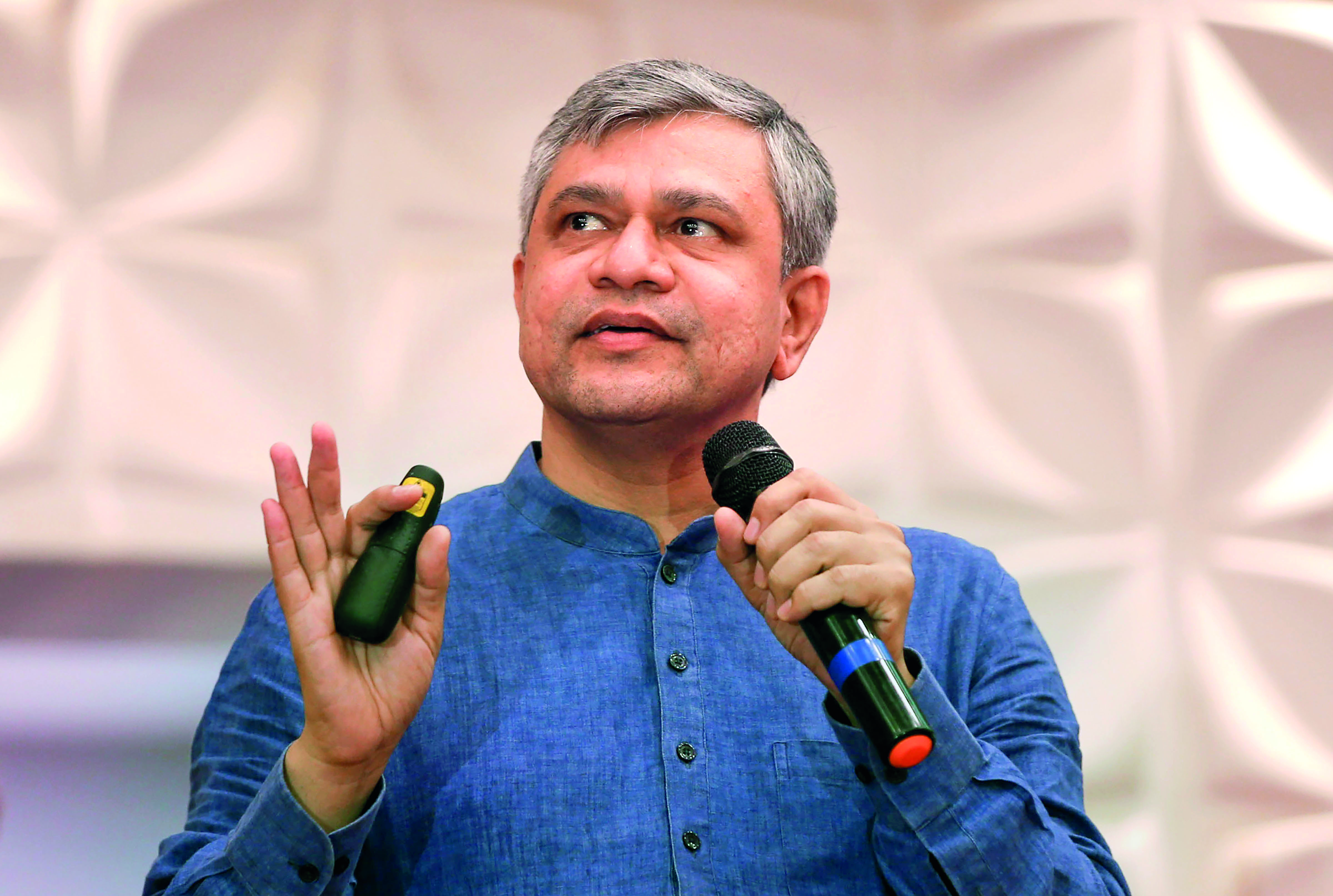 `Rlys To Roll Out Vande Metro Train By May Or June 2023` `Rlys To Roll Out Vande Metro Train By May Or June 2023`