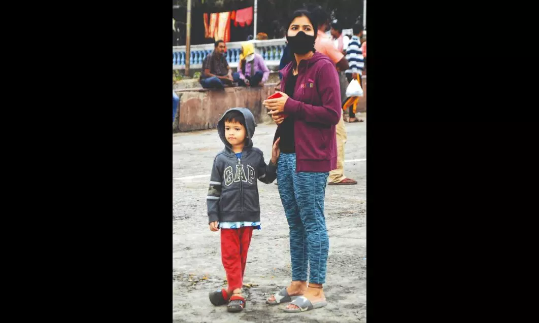 City feels the chill as mercury dips to 15.1 degree Celsius City feels the chill as mercury dips to 15.1 degree Celsius