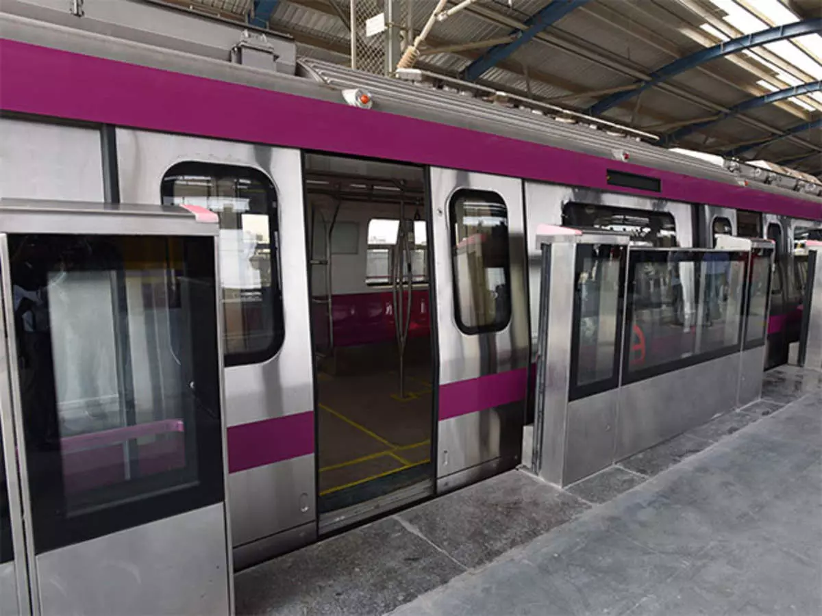 Services resume between Shaheen Bagh & Botanical Garden Metro stns Services resume between Shaheen Bagh & Botanical Garden Metro stns