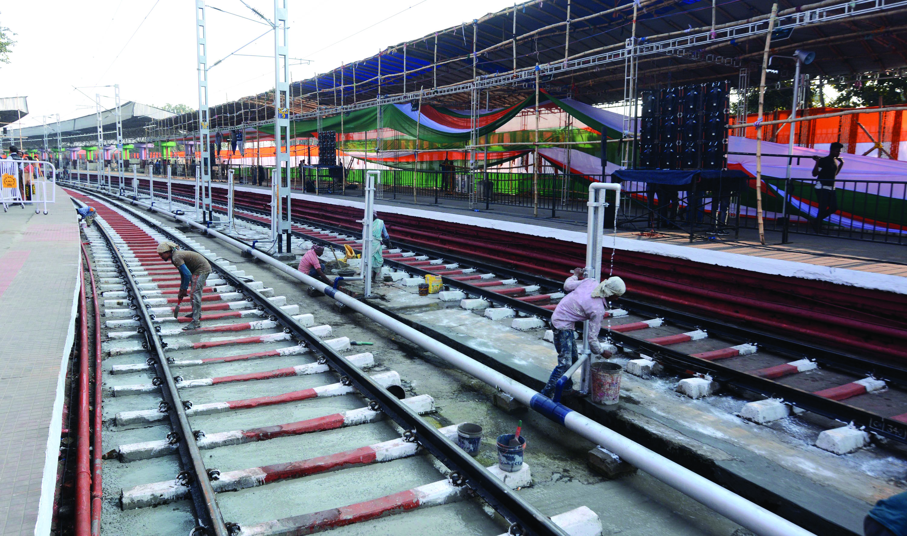 PM Modi to unveil a slew of projects during his visit to Kolkata today