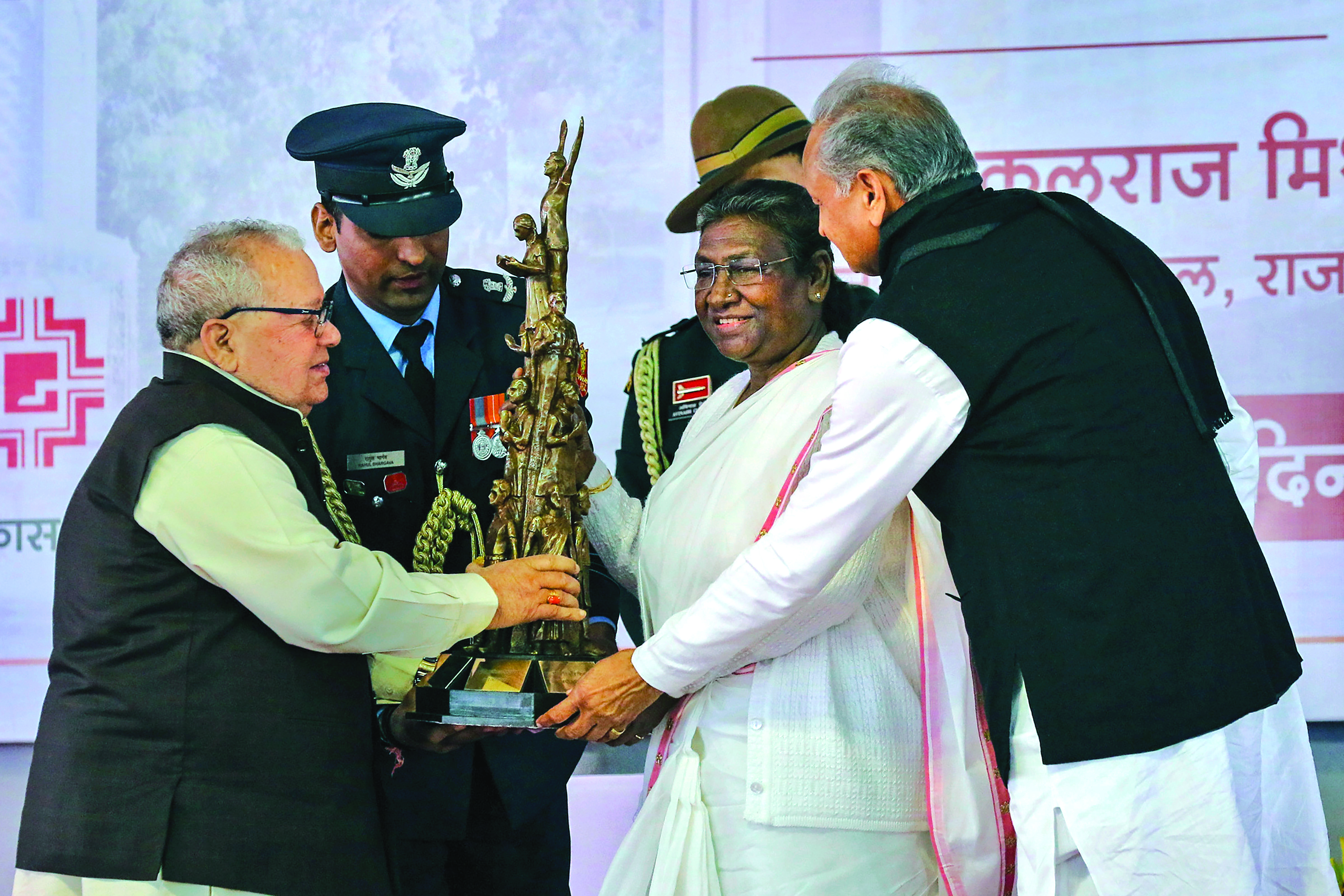Prez Droupadi Murmu lays foundation stone for SJVNs 1,000 MW solar project in Rajasthan