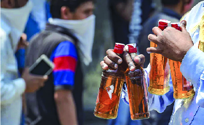 Over 1 cr liquor bottles worth Rs 218 cr sold in Capital from Dec 24-31