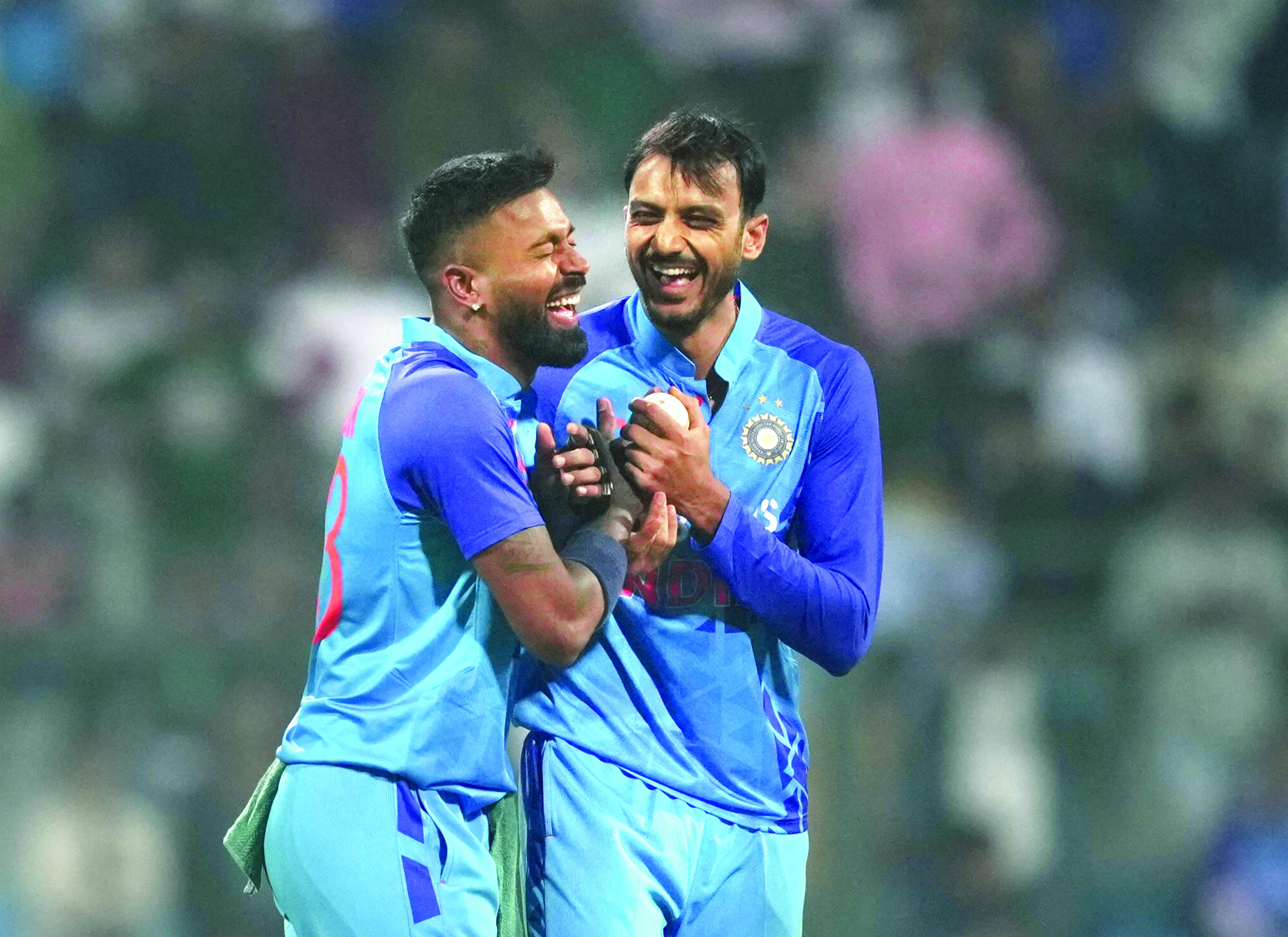 India beat Sri Lanka by 2 runs India beat Sri Lanka by 2 runs