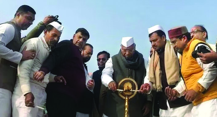 Cadre revival in Bihar: Kharge kick-starts padyatra from Banka Cadre revival in Bihar: Kharge kick-starts padyatra from Banka