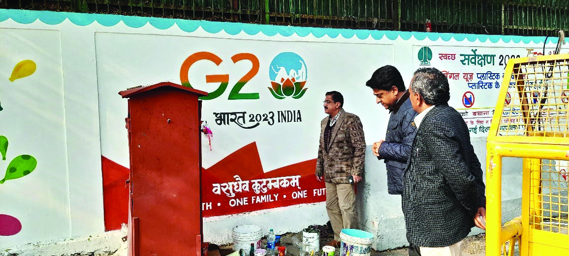 NDMC G-20 prep: Installation of 112 national flags & upgradation of 5,000 signage from green to blue NDMC G-20 prep: Installation of 112 national flags & upgradation of 5,000 signage from green to blue
