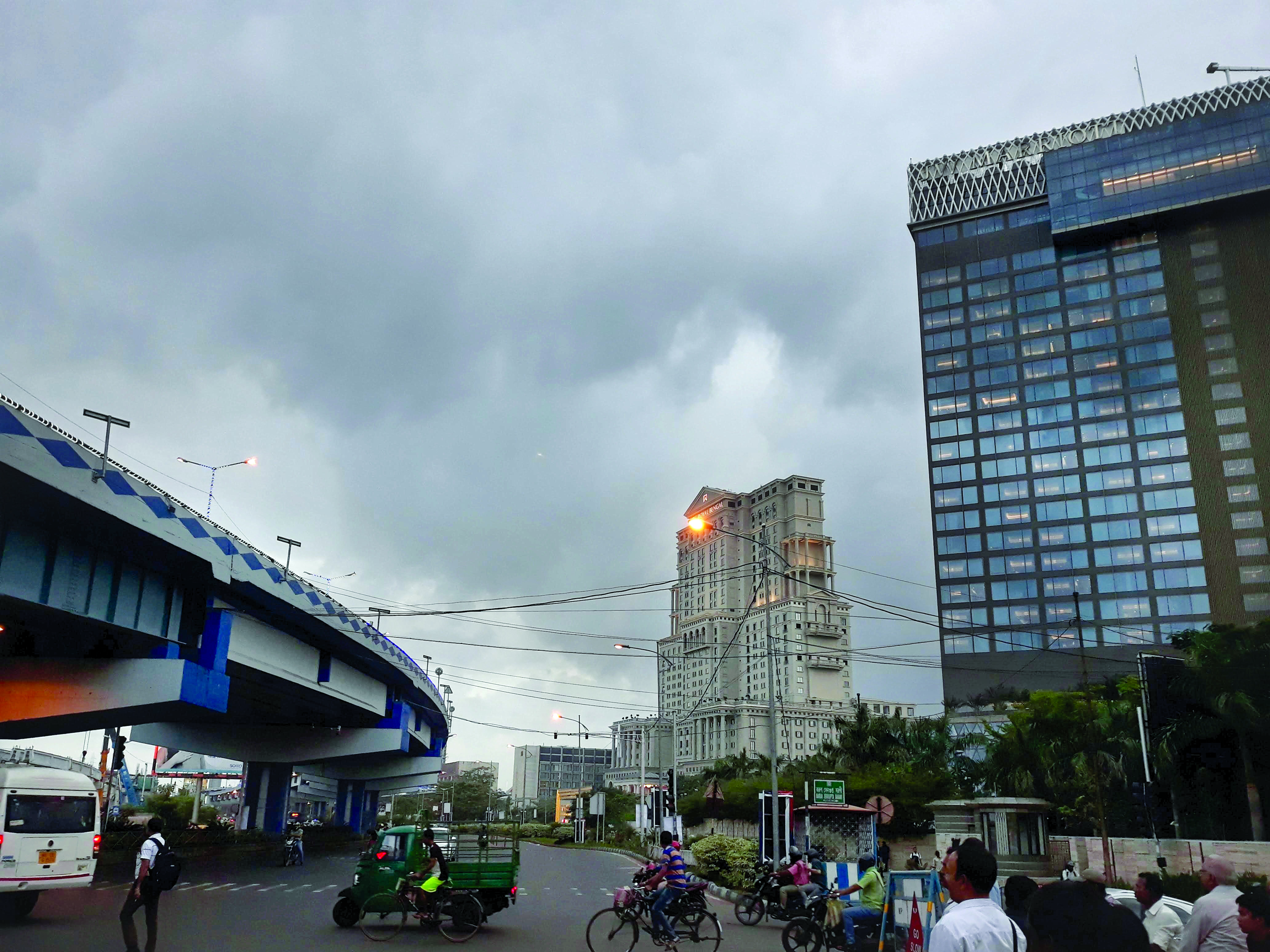 KMC to repair roads in city, including EM Bypass stretch KMC to repair roads in city, including EM Bypass stretch
