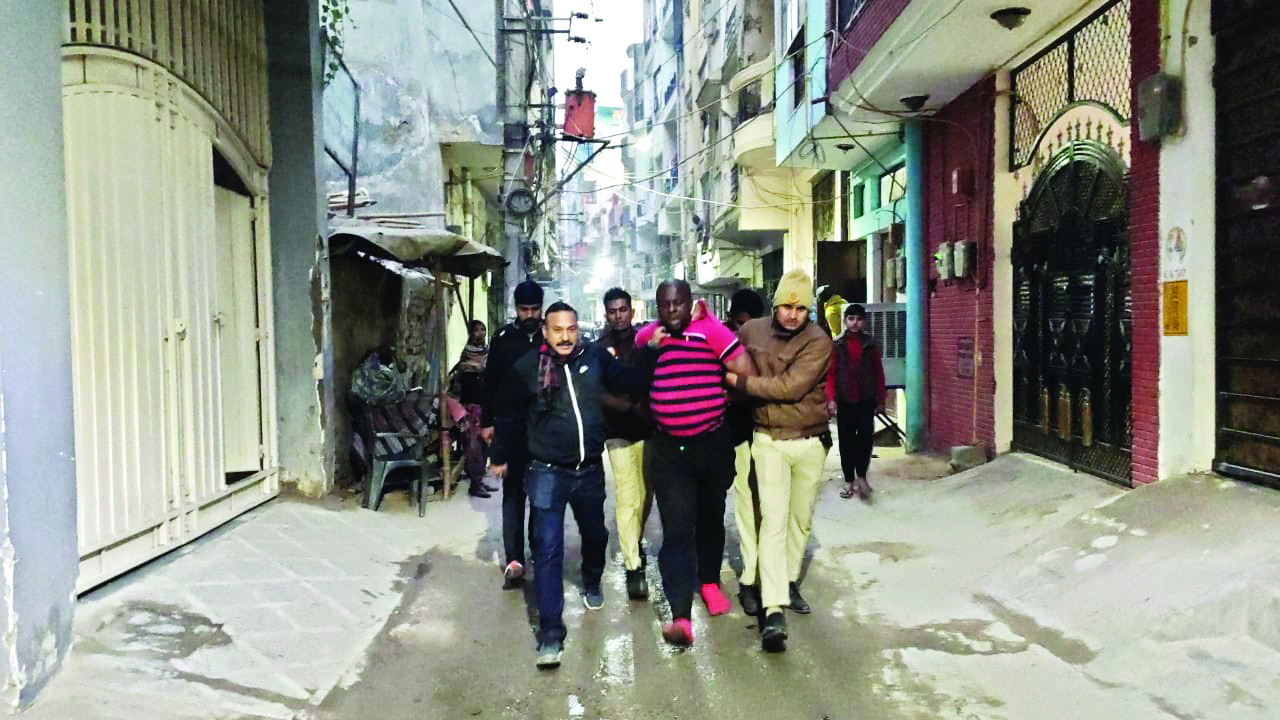 Mob attacks cops   after three Nigerians   held for overstaying