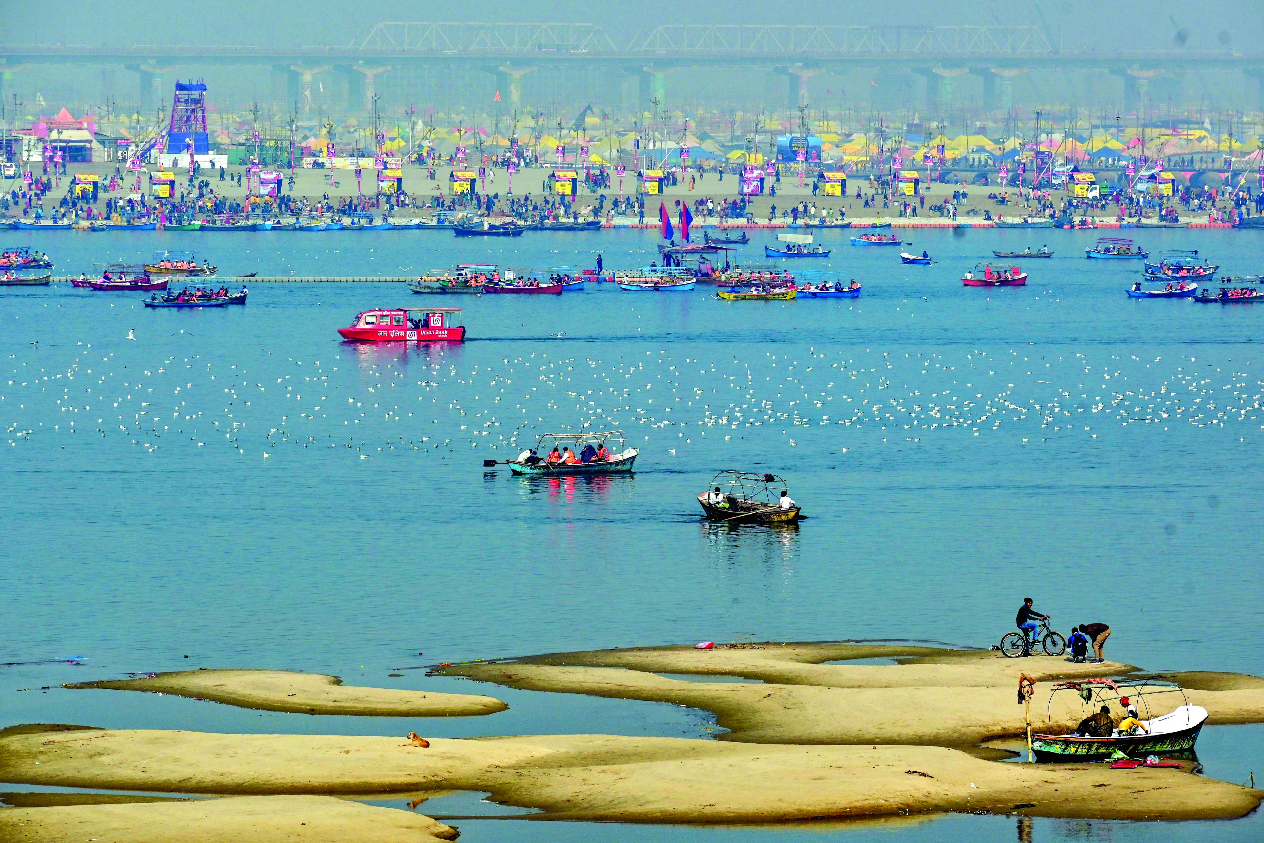 Devotees throng ‘Magh Mela’ in UP post 2-year Covid ban