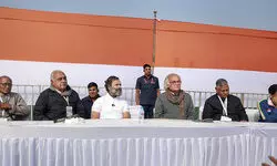 Amid severe cold weather, Bharat Jodo Yatra moving from Karnal towards Kurukshetra in Haryana Amid severe cold weather, Bharat Jodo Yatra moving from Karnal towards Kurukshetra in Haryana