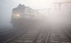335 trains delayed, 88 cancelled, 31 diverted and 33 short terminated due to foggy weather: Railways