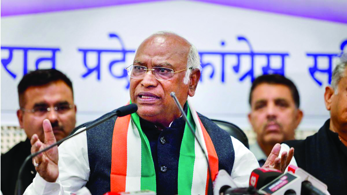 Kharge: Unite to safeguard Constitution & democracy Kharge: Unite to safeguard Constitution & democracy