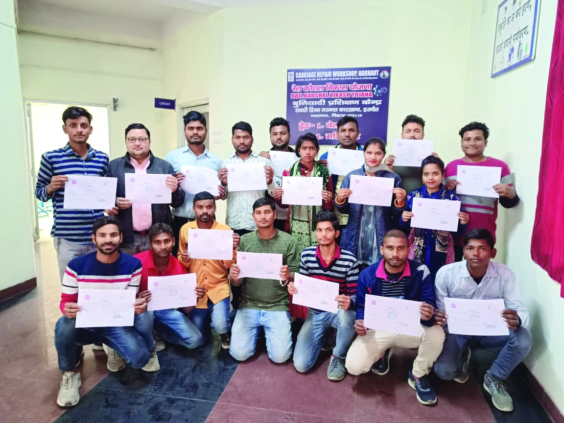 East Central Railway gives certificates to 74 trainees trained under ‘Rail Kaushal Vikas Yojana’
