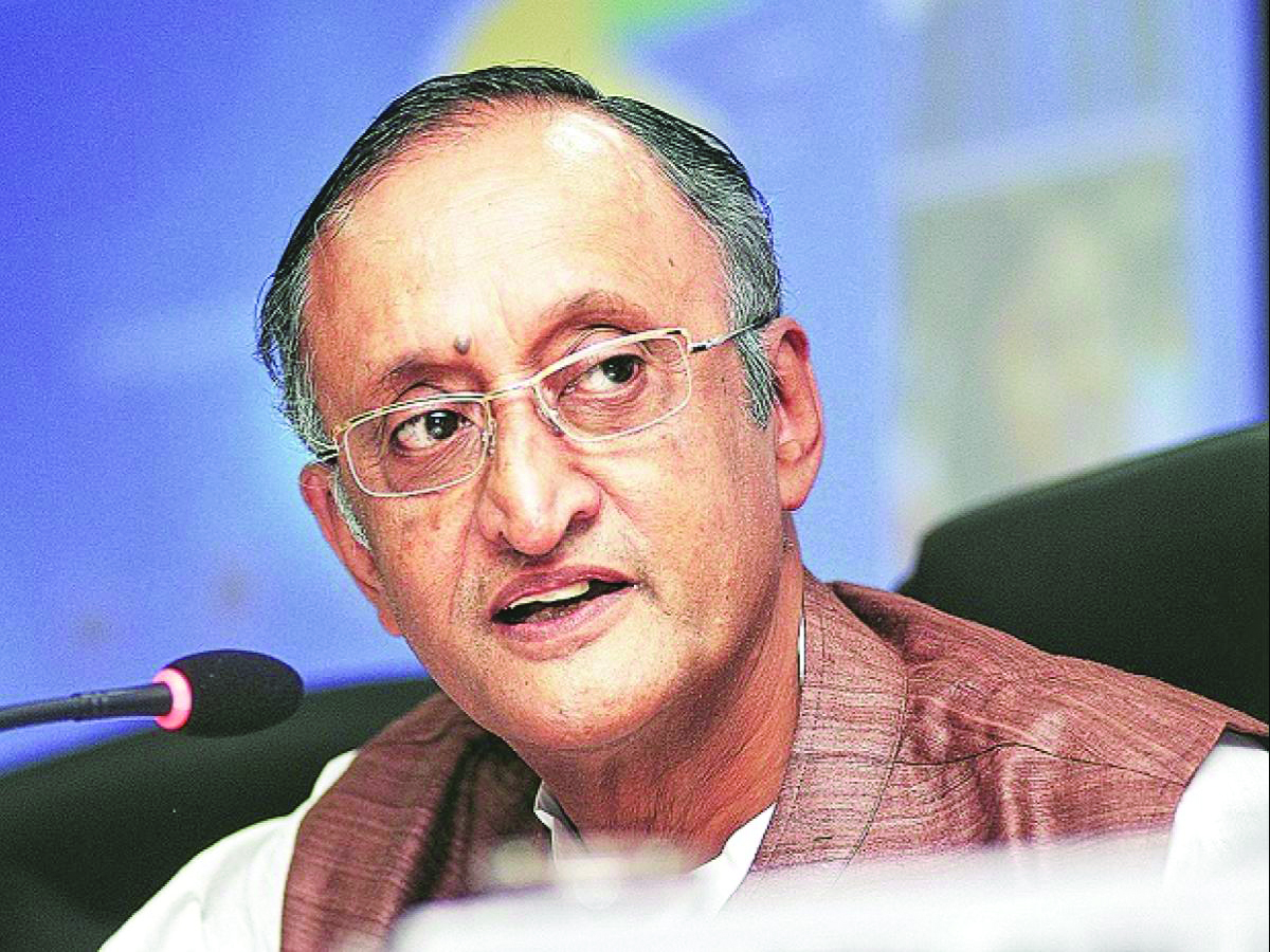 40K loan applications of weavers & artisans denied: Amit Mitra writes to FM