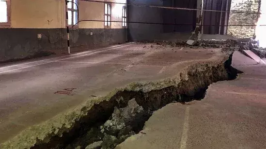 Sinking Joshimath: Supreme Court agrees to hear plea on January 16 Sinking Joshimath: Supreme Court agrees to hear plea on January 16