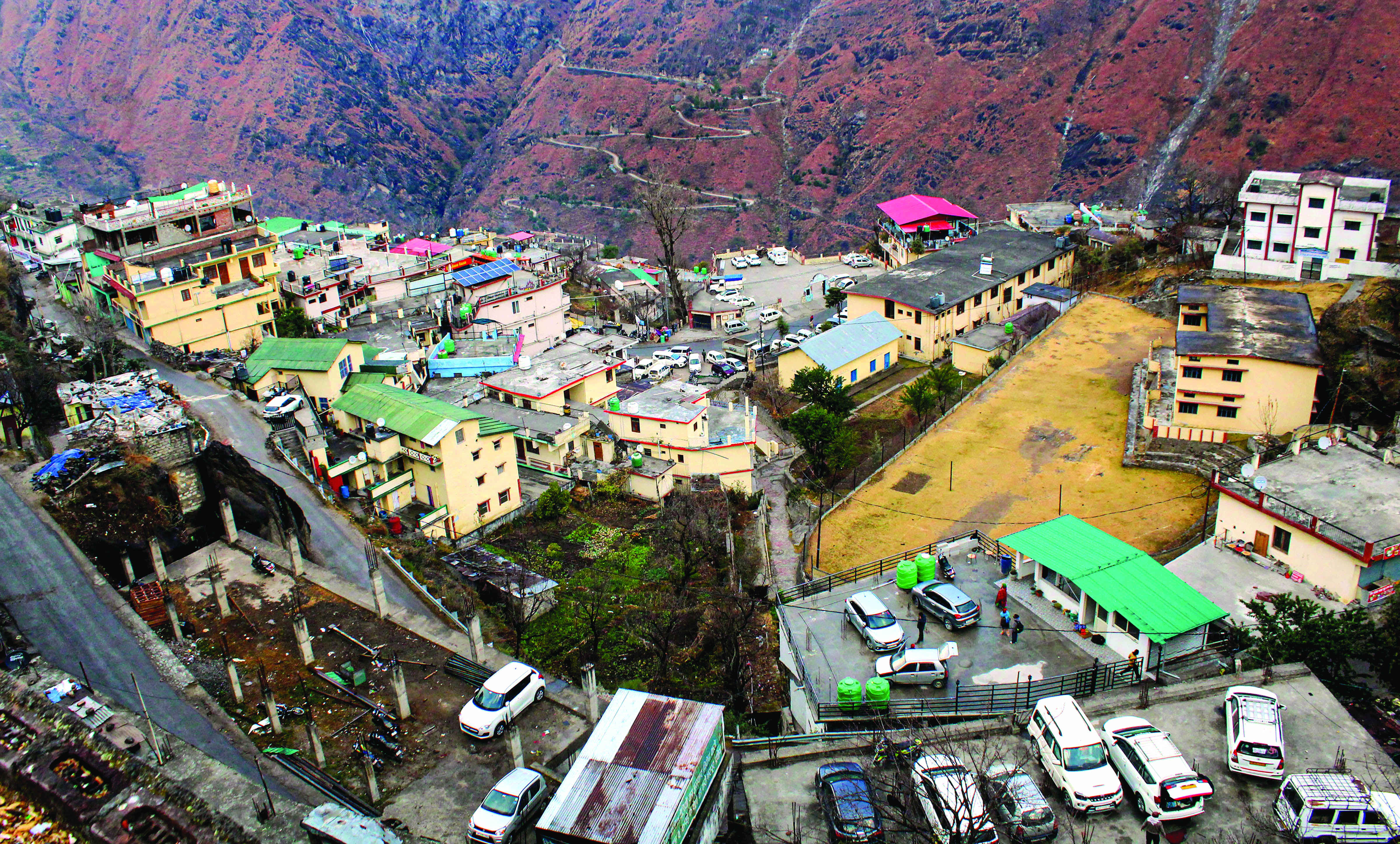 Shah assesses Joshimath situation