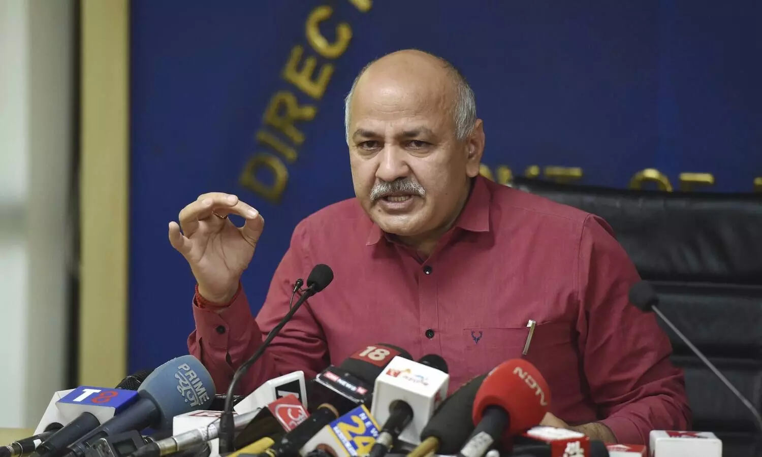 Centre misusing officers to target AAP & its leaders: Sisodia