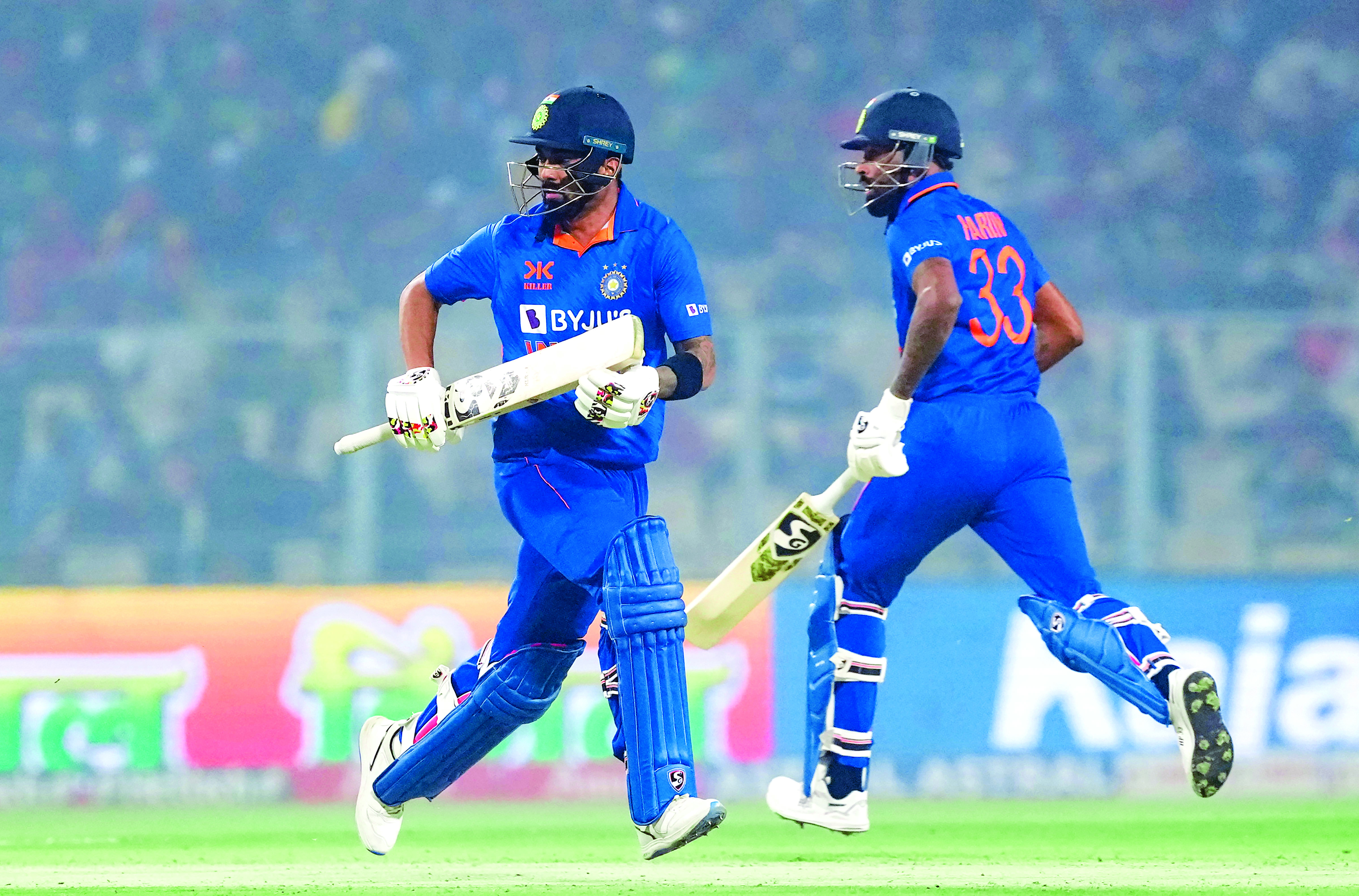 2nd ODI: India beat SL by 4 wickets 2nd ODI: India beat SL by 4 wickets