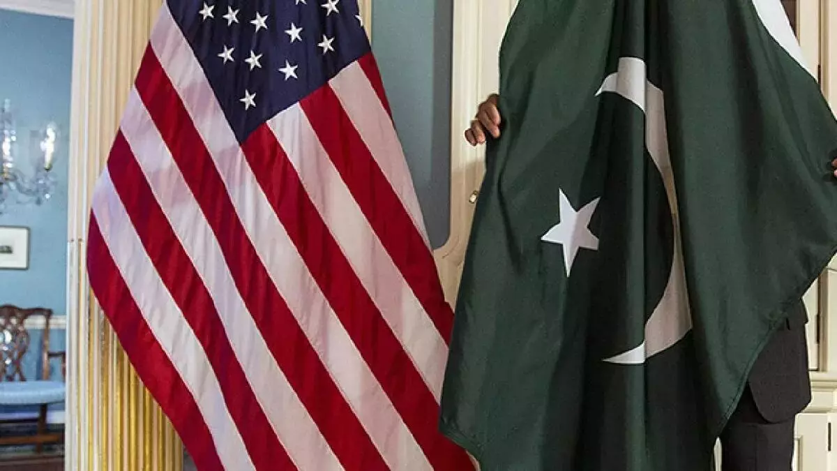 Top US general, Pak Chief of Army Staff discuss current security environment over phone
