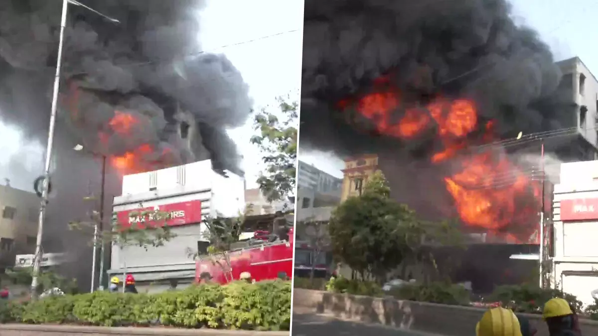 Major fire breaks out in 5-storey building; 4 trapped people rescued, no casualties