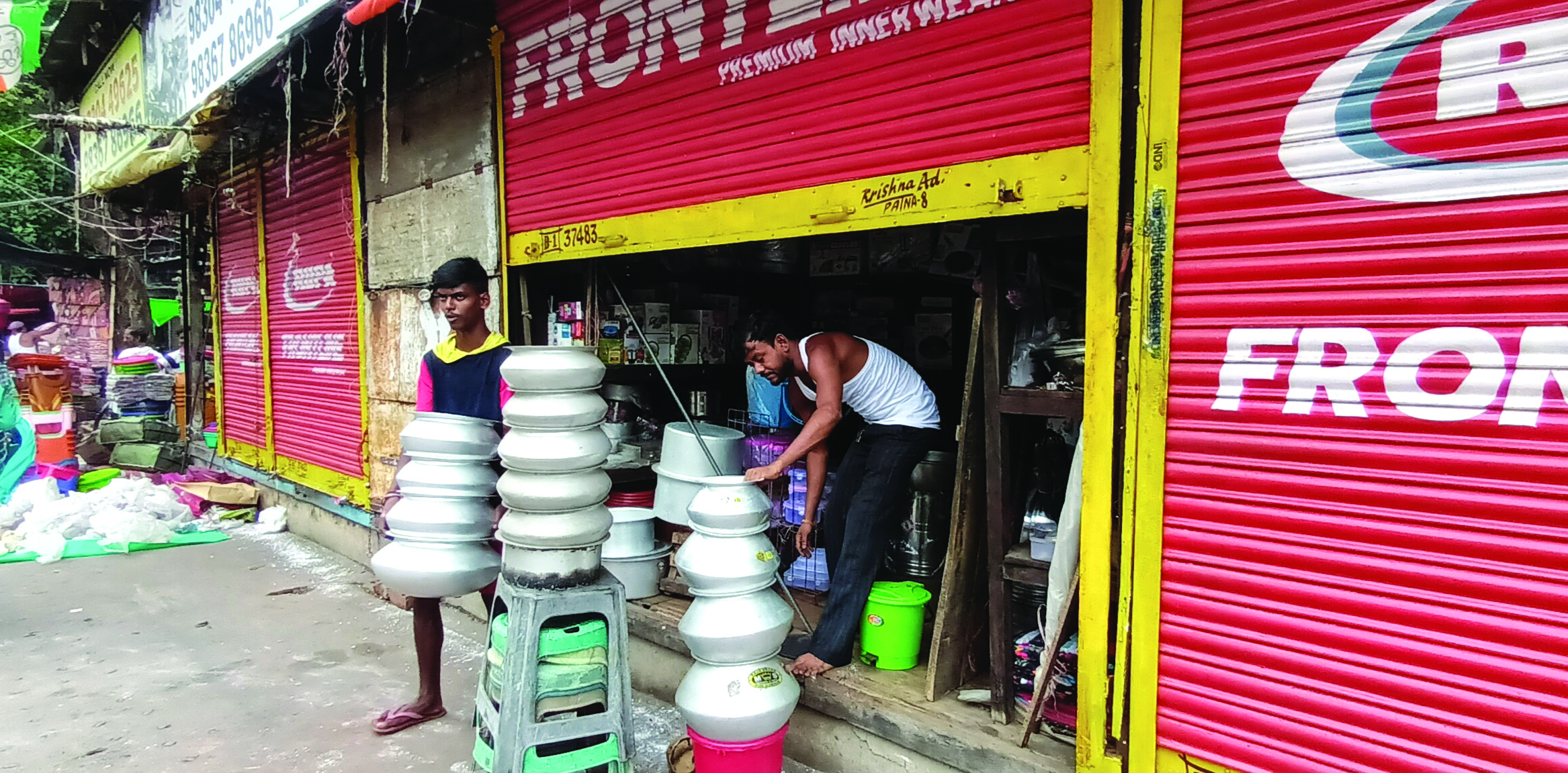 ‘KMC aims to get rid of plastic from South Kolkata hawker zones’