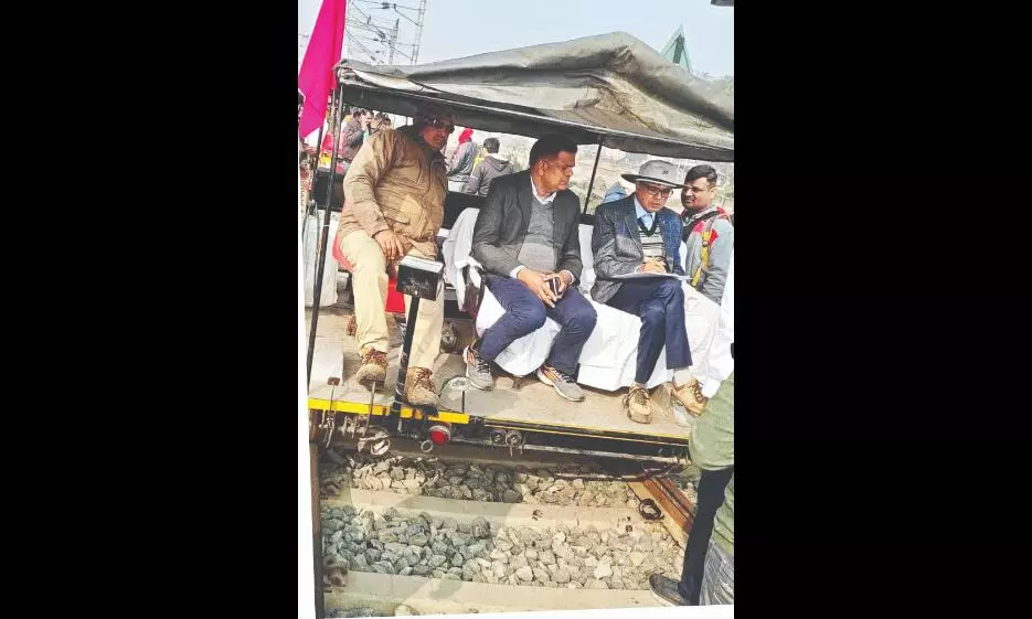Safety Commissioner (Rlys) inspects Narkatiaganj-Amolwa railway section Safety Commissioner (Rlys) inspects Narkatiaganj-Amolwa railway section