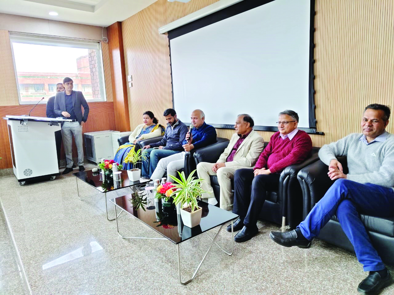 Sisodia: Delhi school students becoming young entrepreneurs