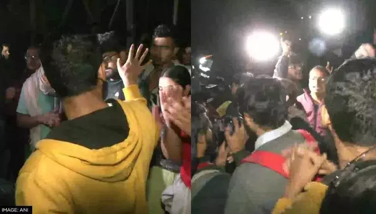 No screening of BBC documentary at JNU as power, internet cut; students allege stone pelting, stage protest No screening of BBC documentary at JNU as power, internet cut; students allege stone pelting, stage protest