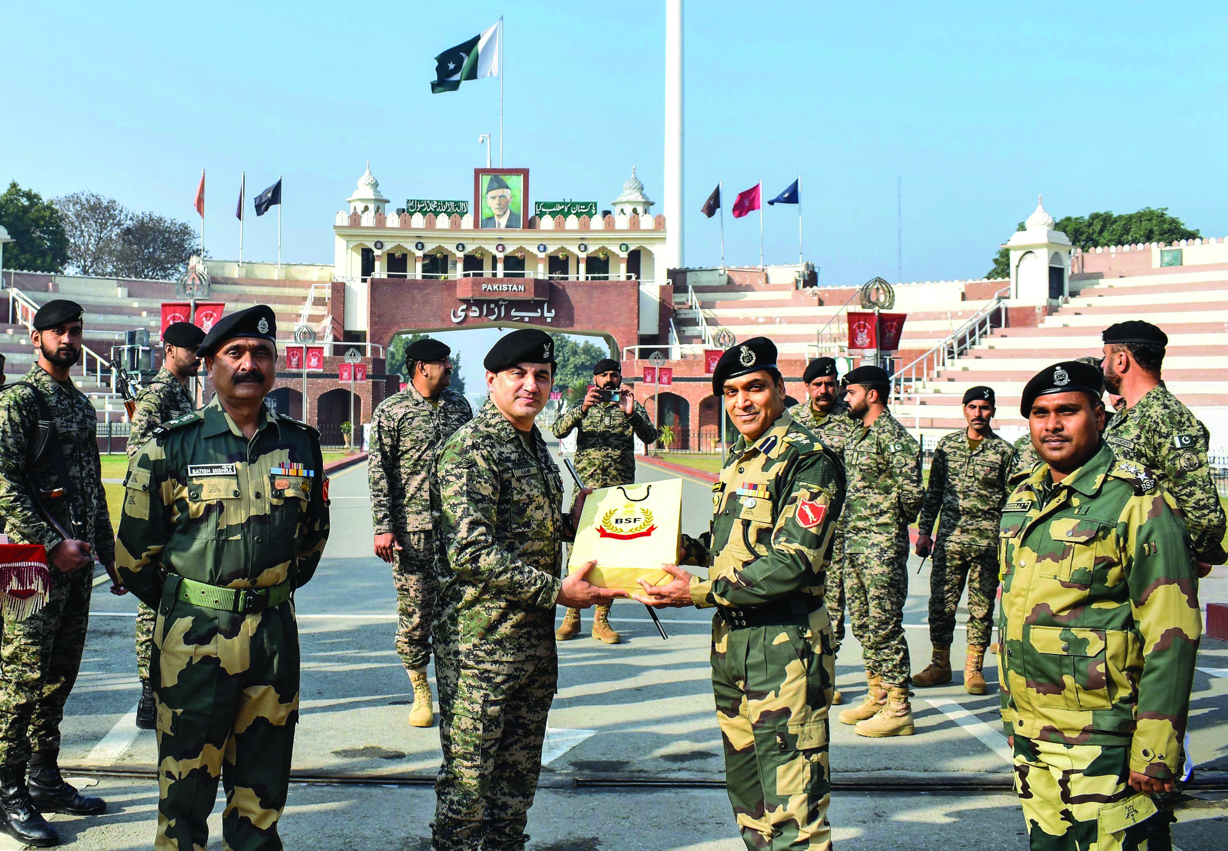 BSF, Pak Rangers exchange sweets along IB on R-Day