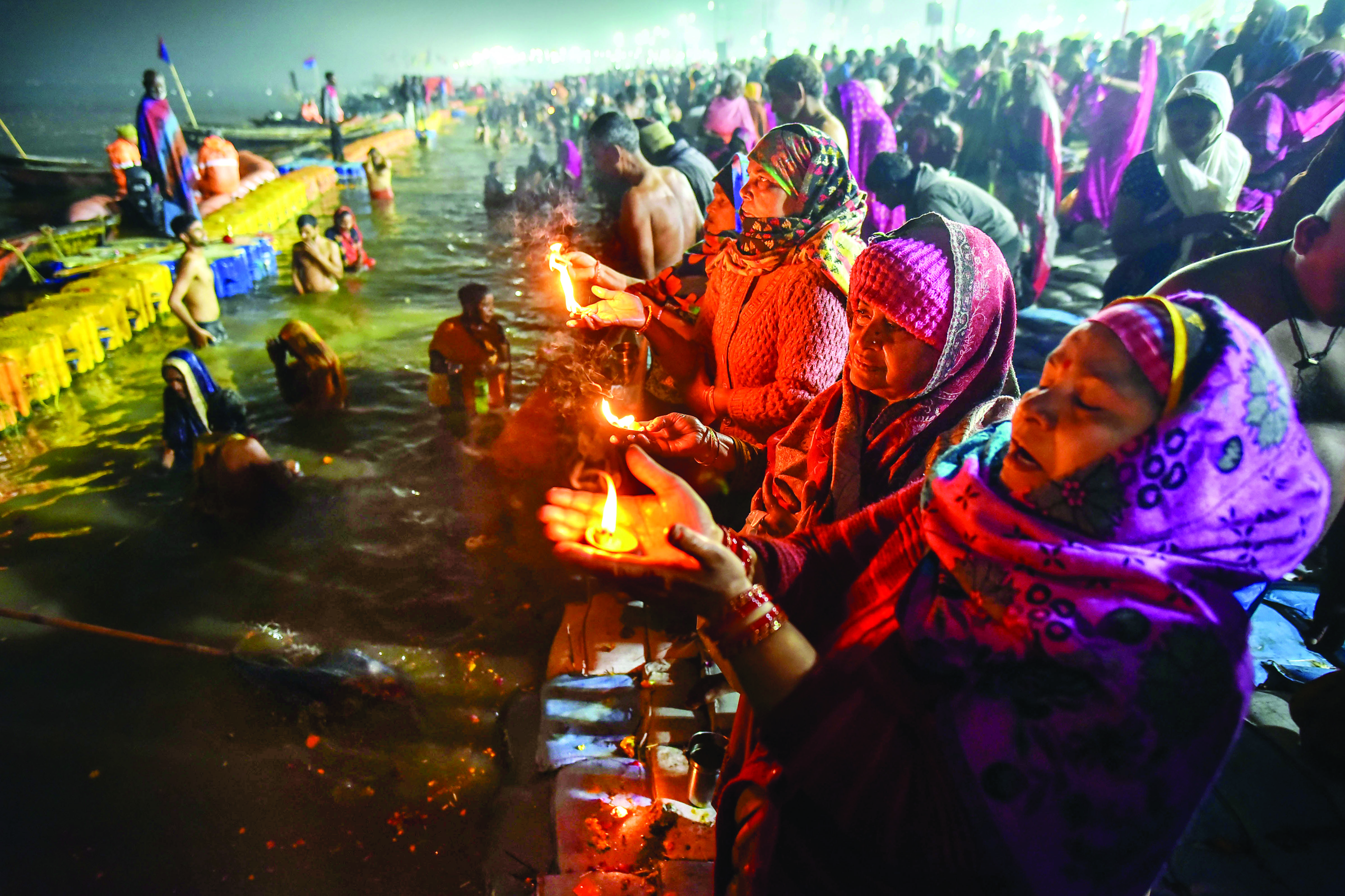 UP: 32 lakh devotees take holy dip in Ganga, Sangam at ‘Magh Mela’ UP: 32 lakh devotees take holy dip in Ganga, Sangam at ‘Magh Mela’