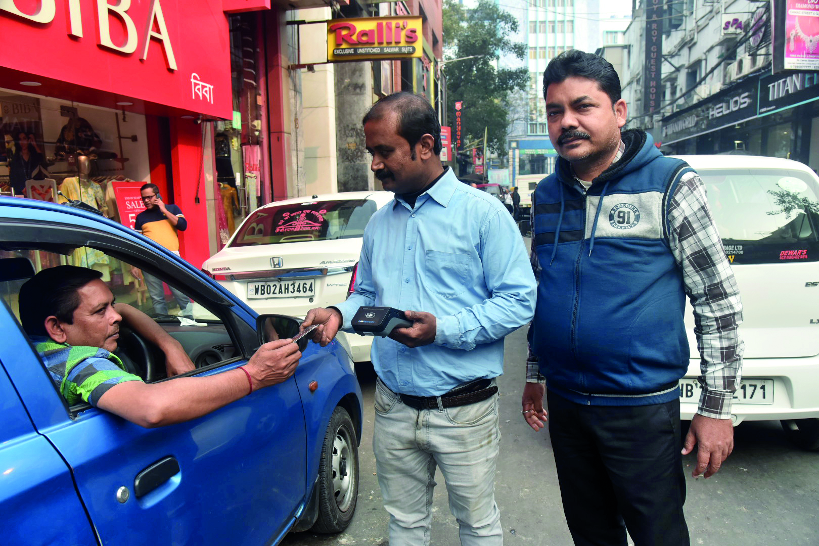 KMC to strengthen drive against illegal parking