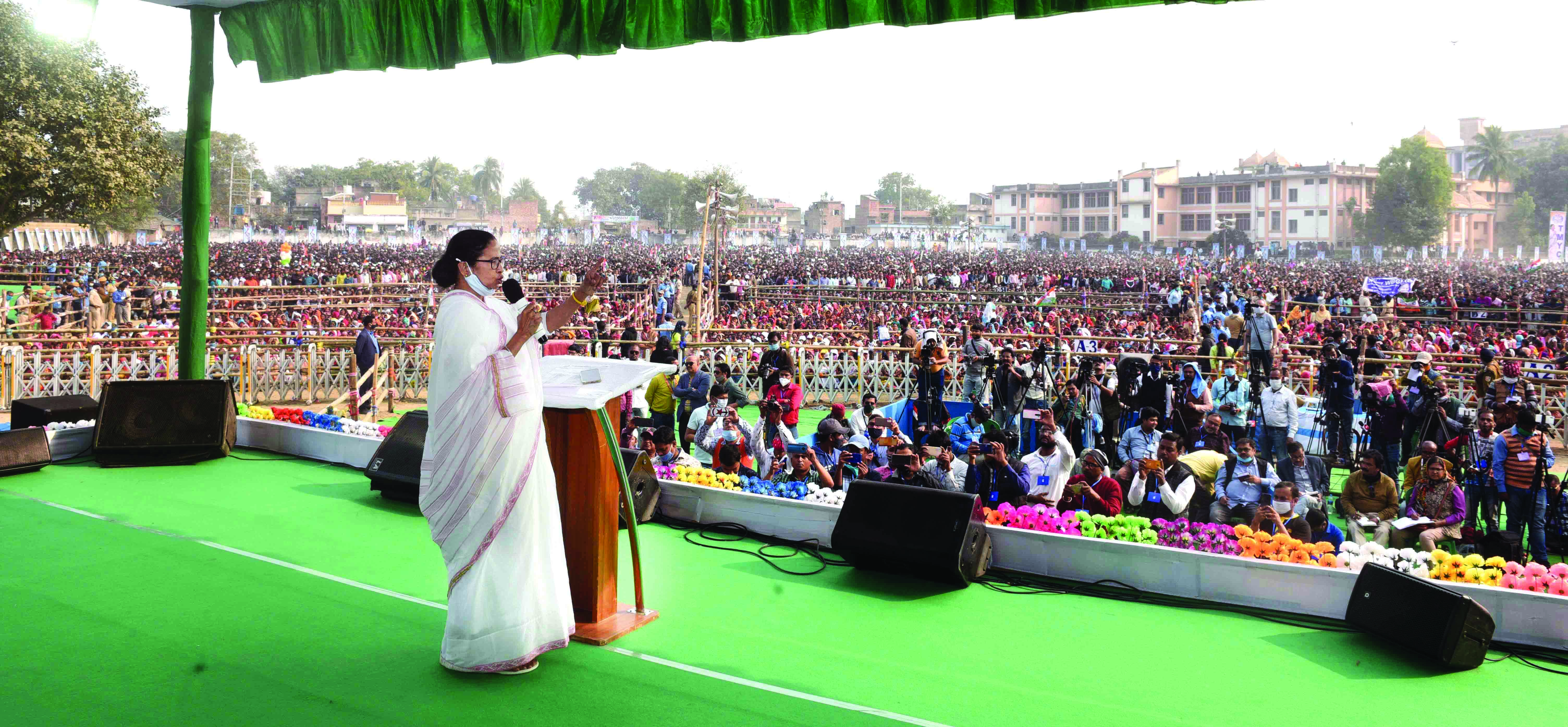 CM to start tour of three dists today, will hand over benefits of schemes