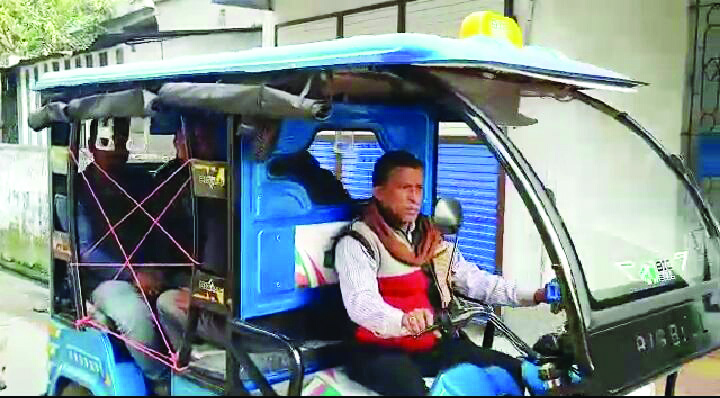 No job too small: TMC councillor of Balurghat runs ‘toto’ to eke out a living No job too small: TMC councillor of Balurghat runs ‘toto’ to eke out a living