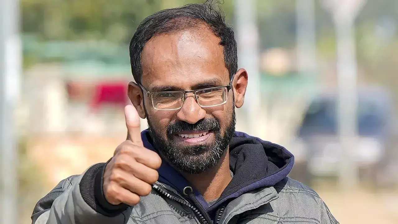 Kerala journalist Siddique Kappan walks out of Uttar Pradesh jail on bail Kerala journalist Siddique Kappan walks out of Uttar Pradesh jail on bail