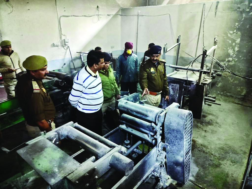 Fire breaks out at rubber factory, 3 injured as fire extinguisher explodes Fire breaks out at rubber factory, 3 injured as fire extinguisher explodes