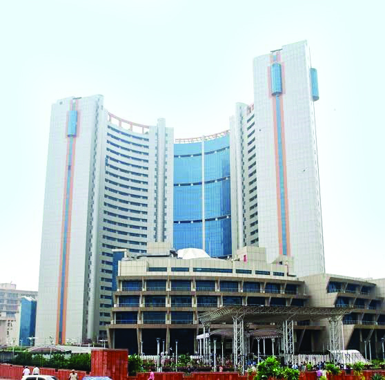 MCD: Citizens distressed as projects in limbo amid political feud between AAP and BJP MCD: Citizens distressed as projects in limbo amid political feud between AAP and BJP