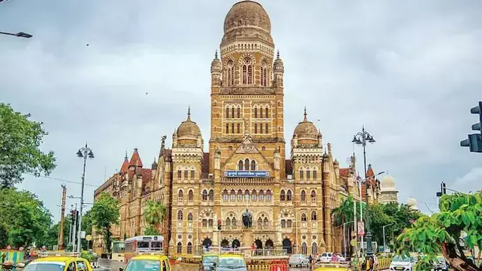 BMC presents Rs. 52,619 crore budget, 14.5% higher than last year; Rs 50,000 crore-mark crossed for first time