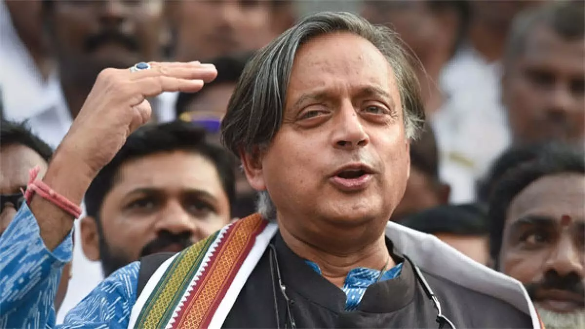 Shashi Tharoor condoles Musharrafs demise, calls him foe-turned-real force for peace; BJP slams Congress