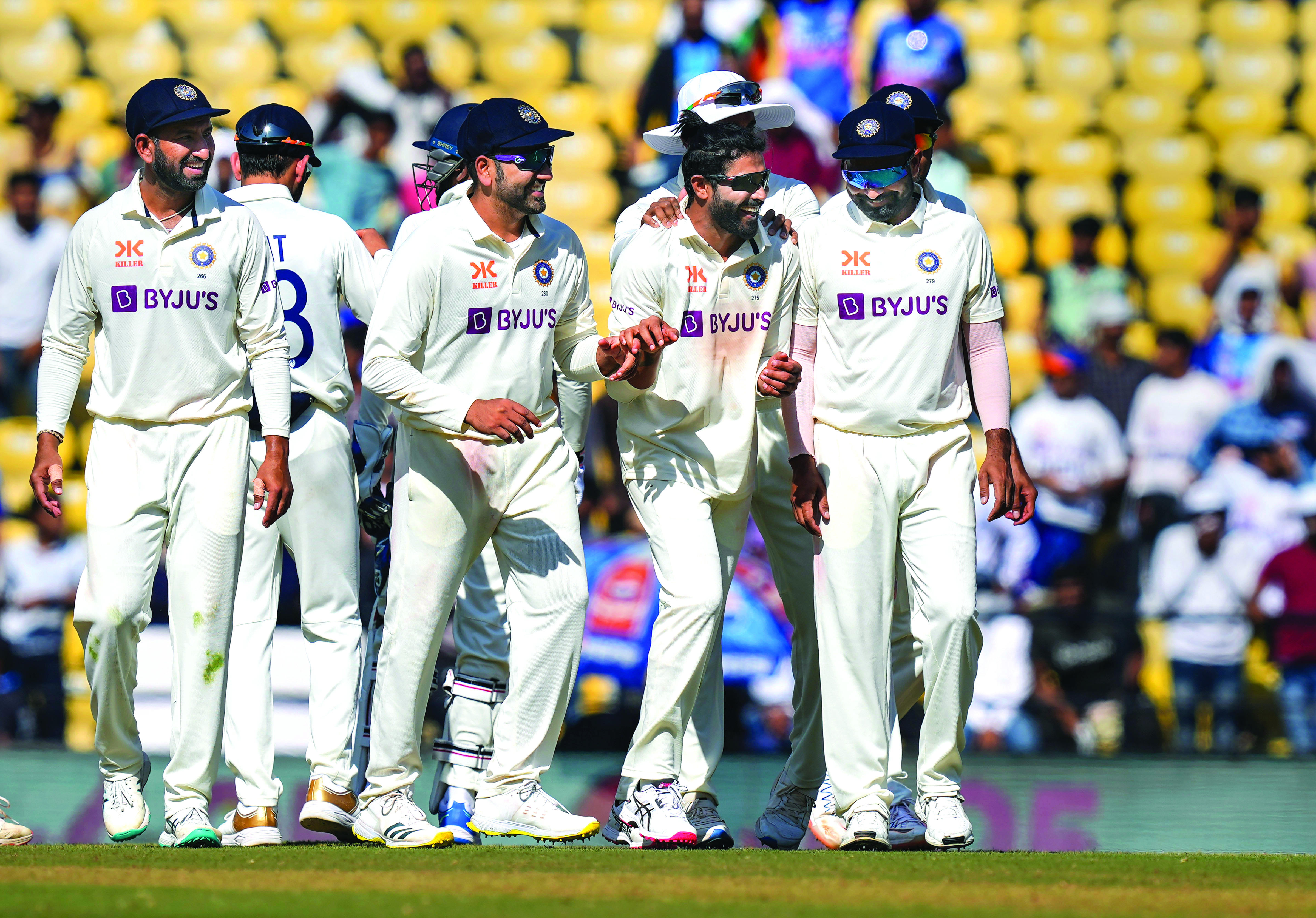 Jadeja troubles Australia with fifer, Rohit hits attacking half-century