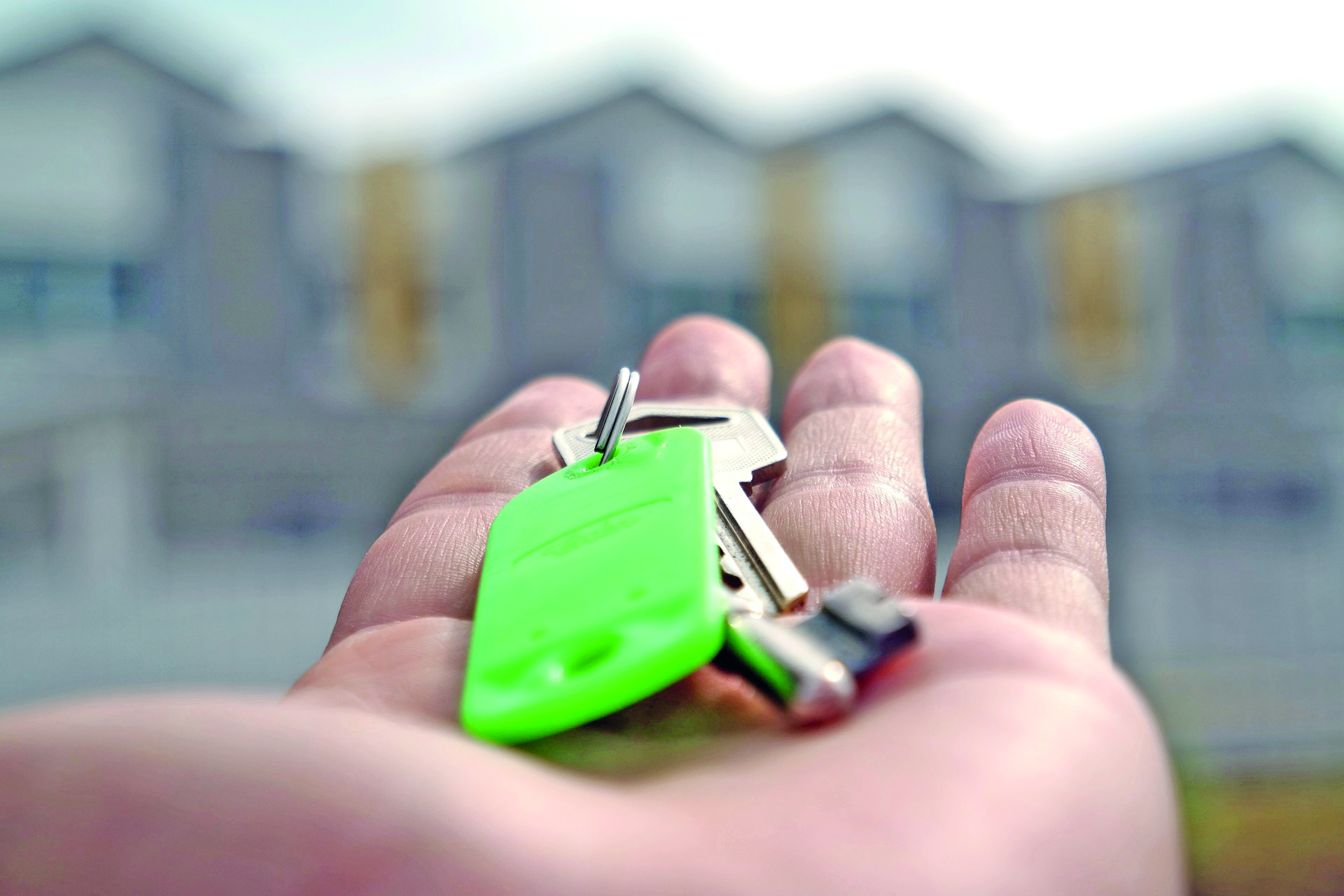 ‘After possession, flat owners don’t forfeit right to claim amenities promised by builder’ ‘After possession, flat owners don’t forfeit right to claim amenities promised by builder’