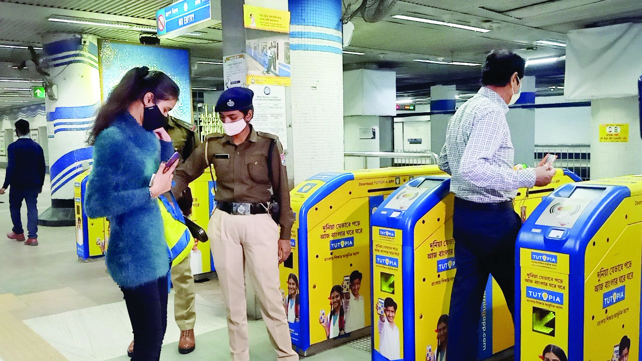 About 66K avail East-West Metro services on Saturday