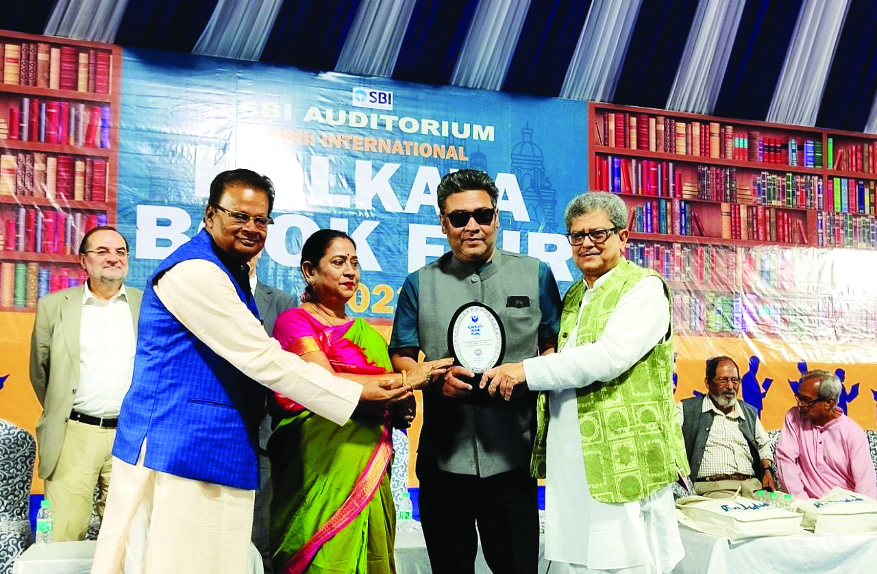 Books worth over Rs 25 cr sold : Curtains down: About 25 lakh visit Kolkata Book Fair this year; Books worth over Rs 25 cr sold : Curtains down: About 25 lakh visit Kolkata Book Fair this year;