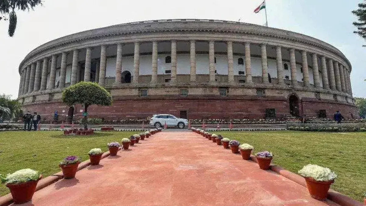 Dont turn Lok Sabha into municipal corporation: Speaker as BJP, TMC MPs spar over West Bengal govt employees issue
