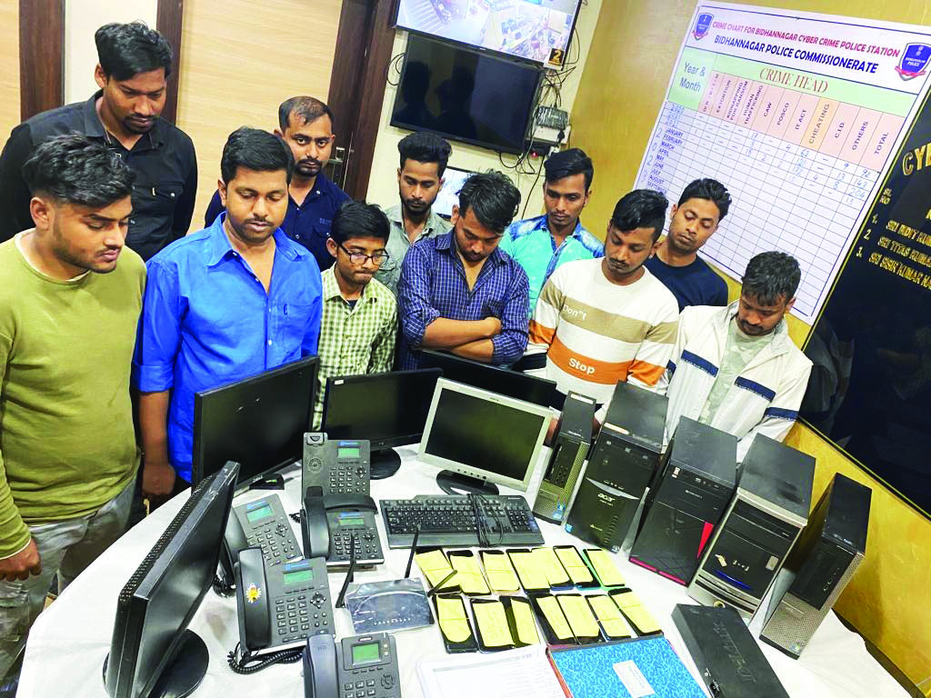 11 held for duping foreigners on pretext of offering tech support