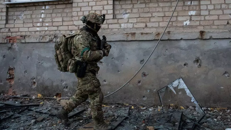 Russia fires barrage of missiles at targets in Ukraine Russia fires barrage of missiles at targets in Ukraine