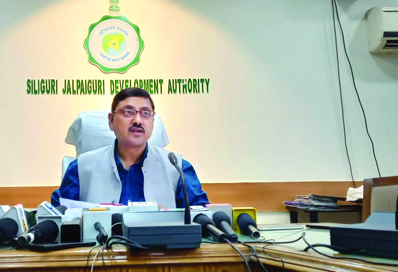 CM to give land docus for setting up Siliguri College of Commerce campus