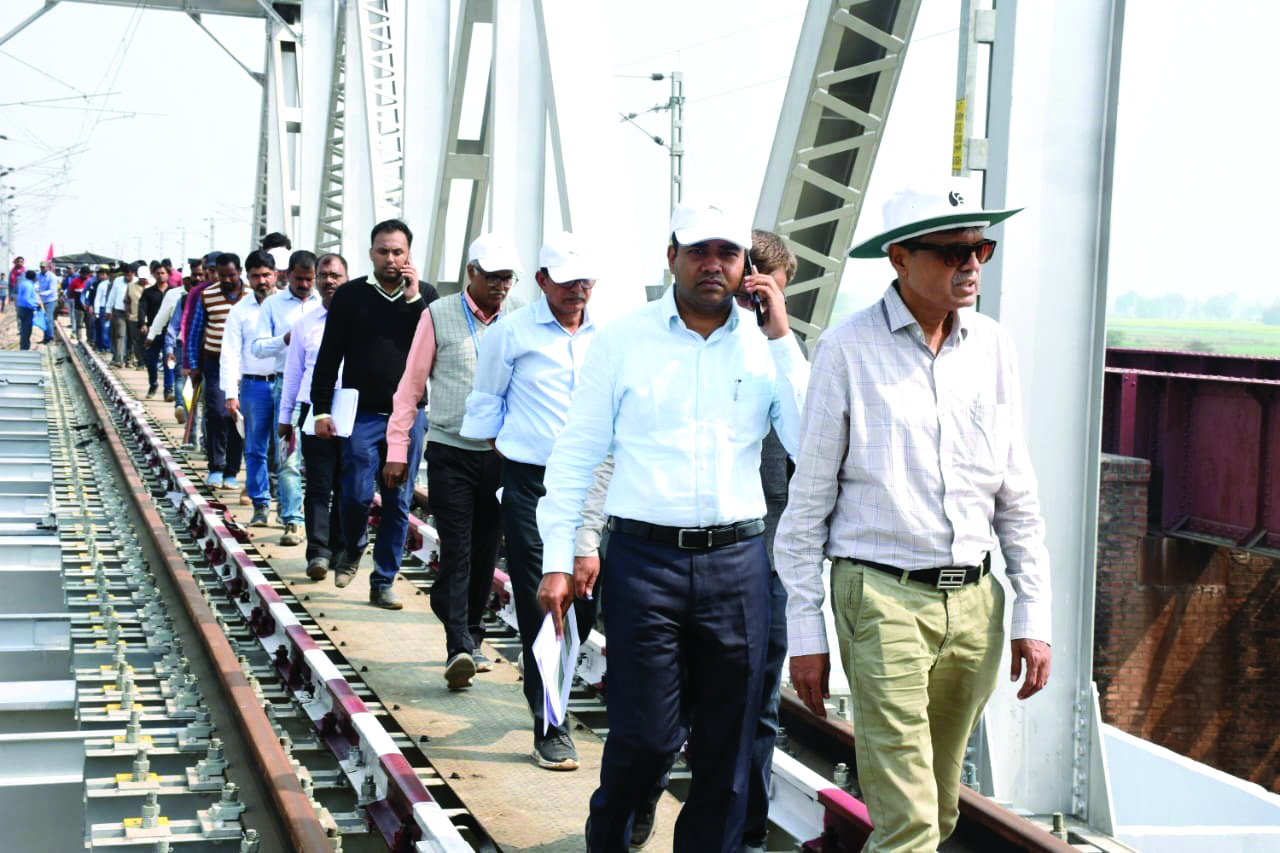 ECR: Safety Commissioner inspects newly doubled railway section