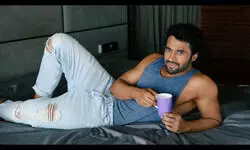 Jackky Bhagnani has high expectations for Bade Miyan Chote Miyan Jackky Bhagnani has high expectations for Bade Miyan Chote Miyan